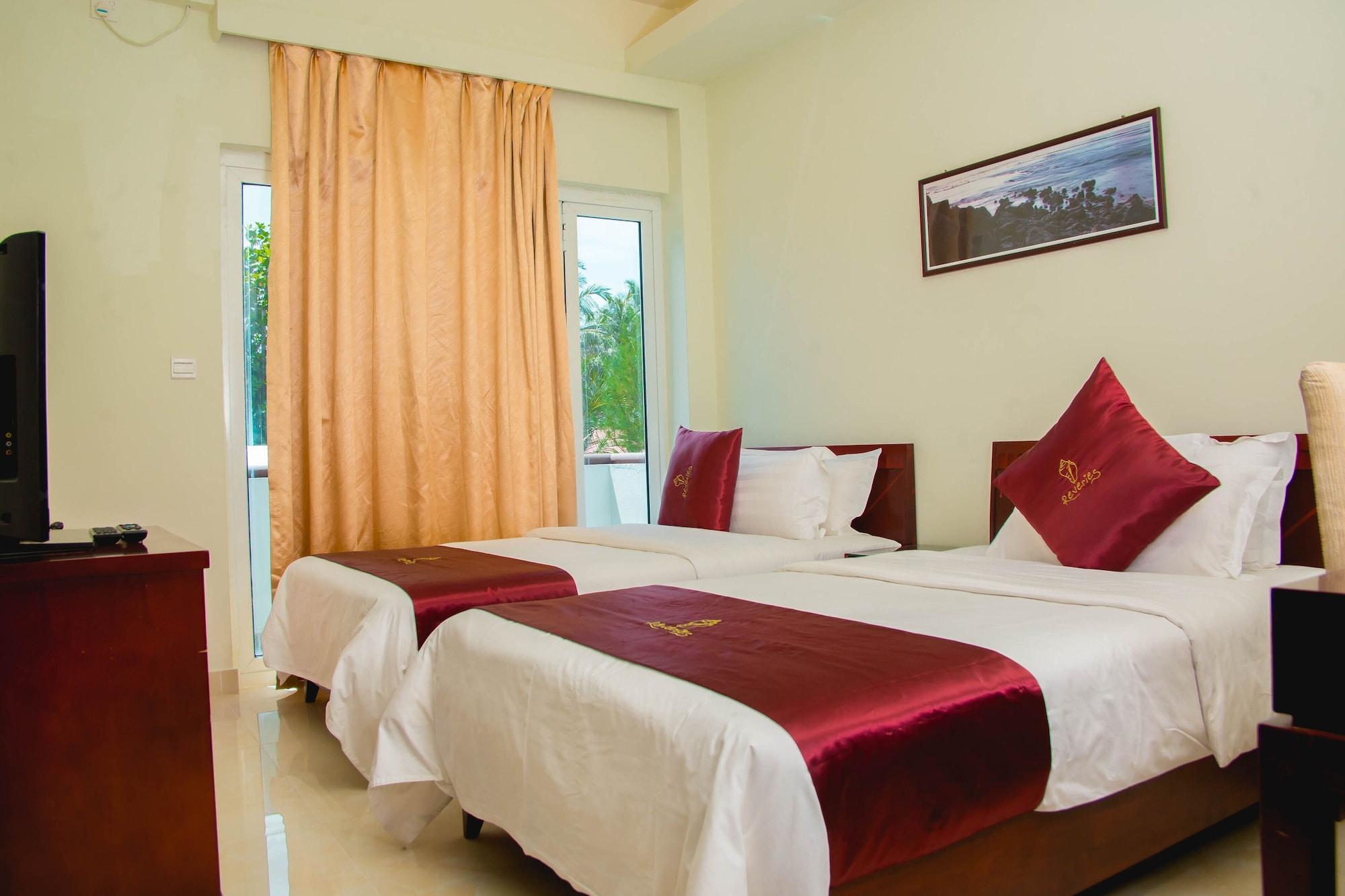 Reveries Maldives Gan  Exterior photo