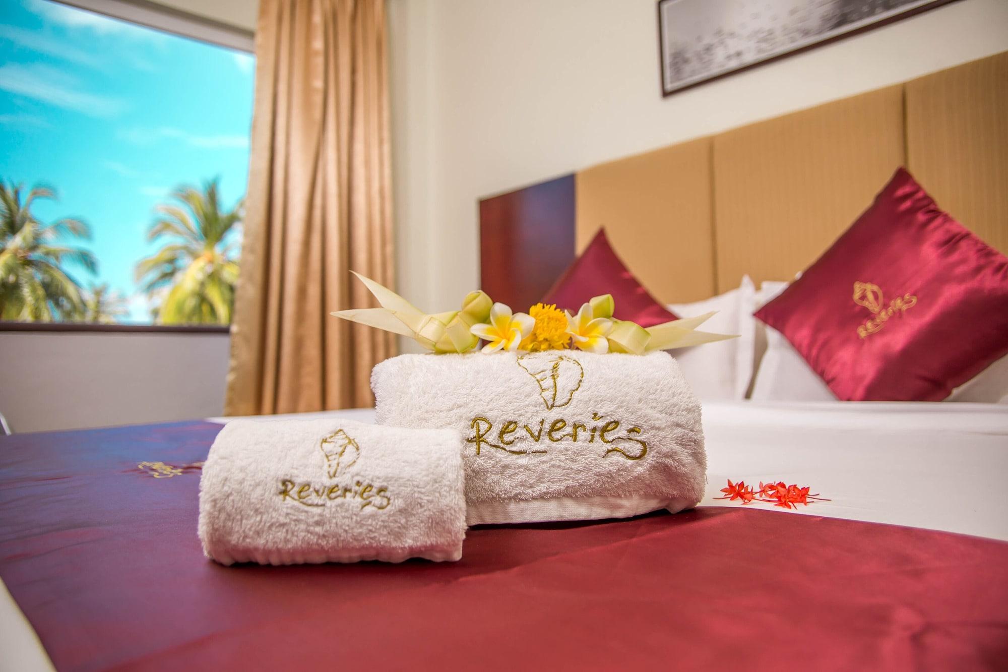 Reveries Maldives Gan  Exterior photo