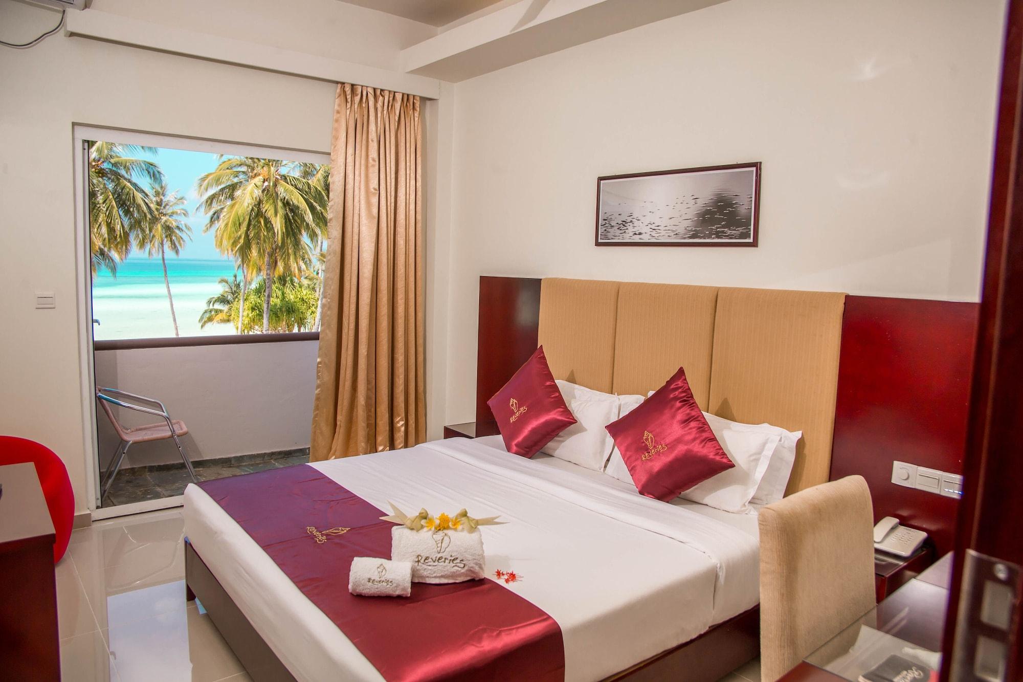 Reveries Maldives Gan  Exterior photo