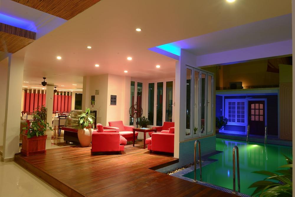 Reveries Maldives Gan  Exterior photo
