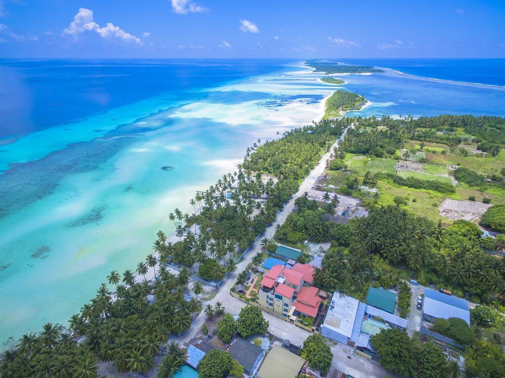 Reveries Maldives Gan  Exterior photo