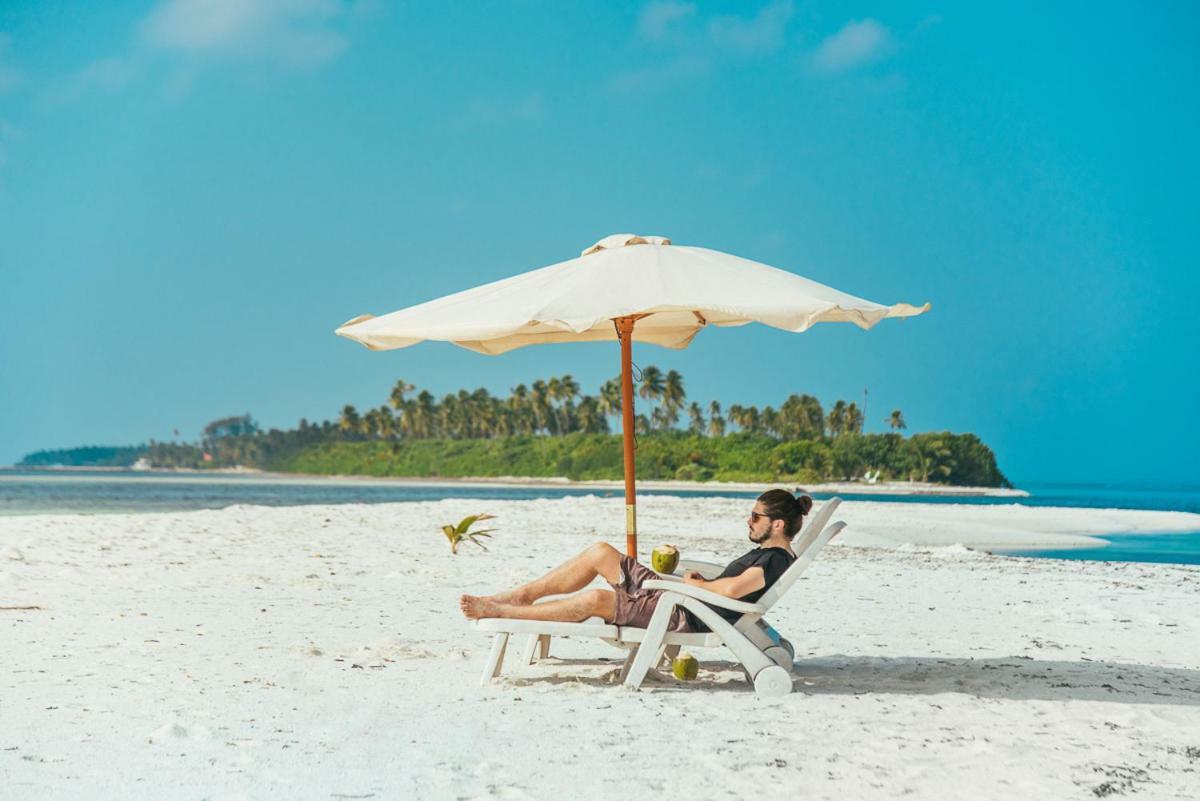 Reveries Maldives Gan  Exterior photo